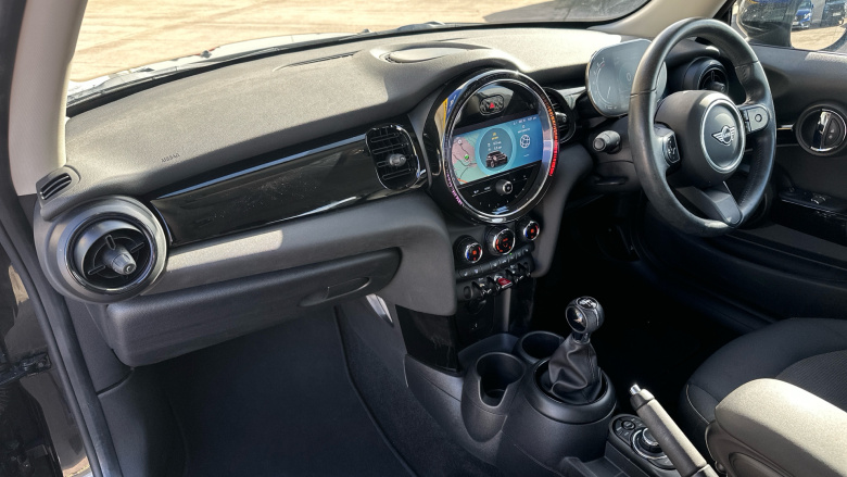 MINI Hatchback 1.5 Cooper Classic 3dr Petrol Hatchback